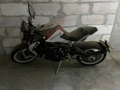 2016 MV Agusta Dragster 800, пурпурный, 700000 рублей, вид 1
