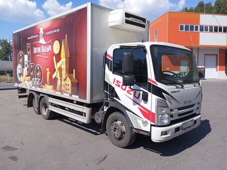 2021 Isuzu Elf (N-series), белый, 5000000 рублей, вид 1