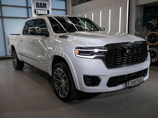 2026 Ram 1500 Crew Cab V Рестайлинг, белый, 11071645 рублей, вид 4