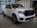 2026 Ram 1500 Crew Cab V Рестайлинг, белый - вид 3