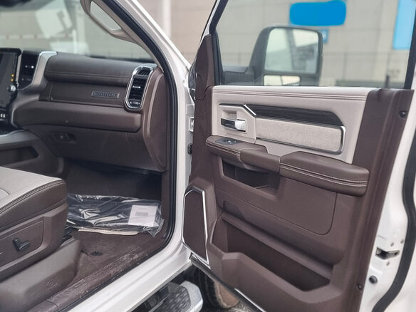 2025 RAM 2500, белый, 9370000 рублей - вид 13