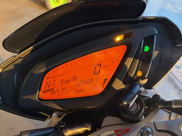 2015 MV Agusta Dragster 800, серый, 900000 рублей - вид 13