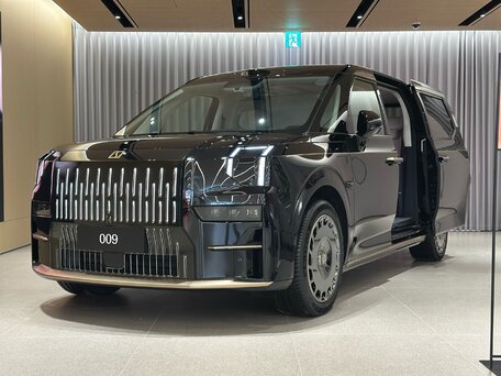 2026 Zeekr 009 108 kWh I Рестайлинг, чёрный, 20400000 рублей, вид 2