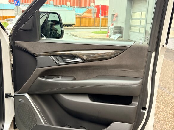 2020 Cadillac Escalade IV, белый, 5000000 рублей - вид 13
