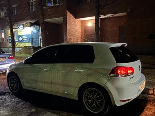 2011 Volkswagen Golf VI, белый, 800000 рублей, вид 4
