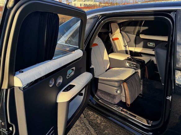 2025 Rolls-Royce Ghost Extended II Рестайлинг (Series II), чёрный - вид 5