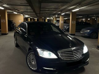 2012 Mercedes-Benz S-Класс 500 Long V (W221) Рестайлинг, чёрный, 1750000 рублей, вид 1