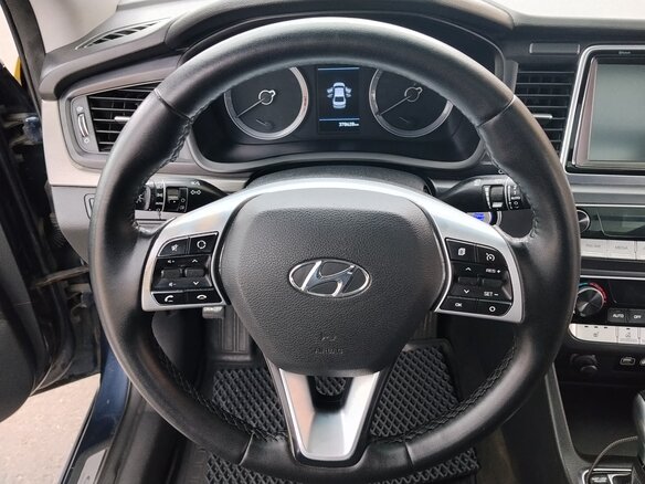 2018 Hyundai Sonata VII (LF) Рестайлинг, белый, 900000 рублей - вид 9