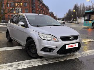 2008 Ford Focus II Рестайлинг, серебристый, 320000 рублей, вид 3