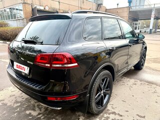 2014 Volkswagen Touareg II, чёрный, 2400000 рублей, вид 5