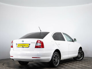 2013 Skoda Octavia II (A5) Рестайлинг, белый, 779000 рублей, вид 4