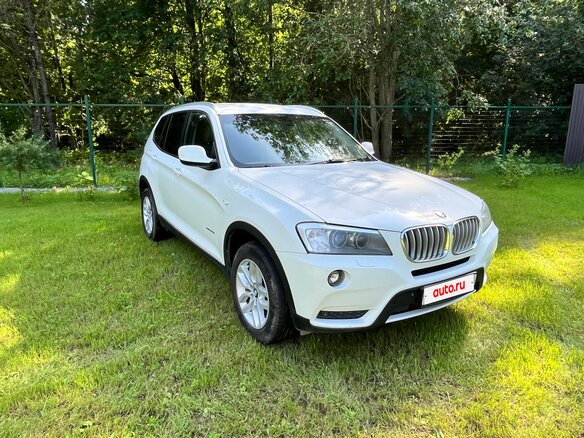 2013 BMW X3 28i xDrive II (F25), белый - вид 2