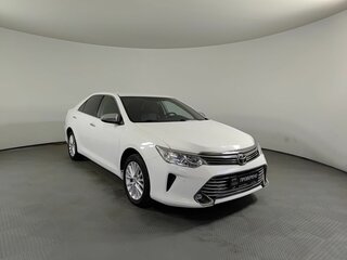 2014 Toyota Camry VII (XV50) Рестайлинг, белый, 2370000 рублей, вид 3