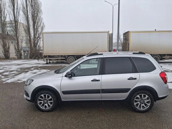 2023 Lada (ВАЗ) Granta Cross I Рестайлинг, серебристый, 930000 рублей - вид 7