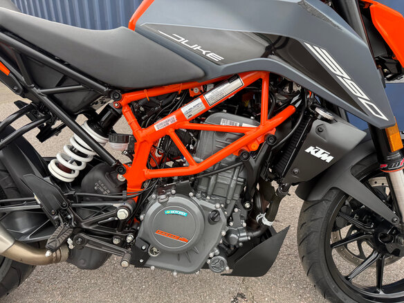 2023 KTM 390 Duke, красный, 550000 рублей - вид 9