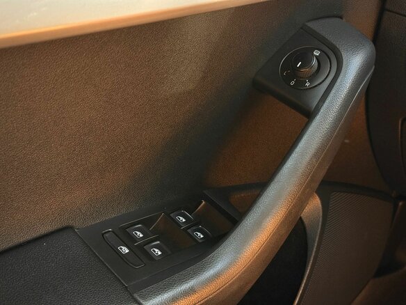 2019 Skoda Octavia III (A7) Рестайлинг, белый - вид 18