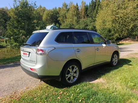 2013 Mitsubishi Outlander III, серый, 1525000 рублей, вид 5