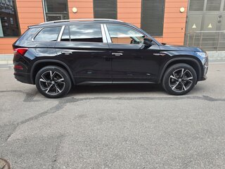 2024 Skoda Kodiaq I Рестайлинг, чёрный, 4550000 рублей, вид 3