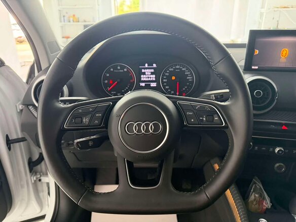 2022 Audi Q2 L 35 TFSI I Рестайлинг, белый, 1578000 рублей - вид 11