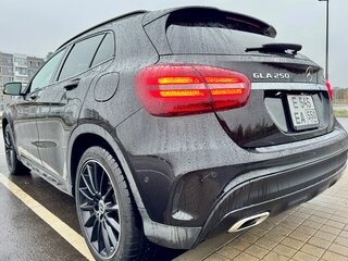 2019 Mercedes-Benz GLA 250 I (X156) Рестайлинг, чёрный, 2890000 рублей, вид 3