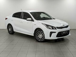 2020 Kia Rio IV, белый, 1290000 рублей, вид 3