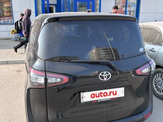 2016 Toyota Sienta II, чёрный, 1400000 рублей, вид 3