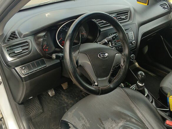2015 Kia Rio III, серебристый, 500000 рублей - вид 5
