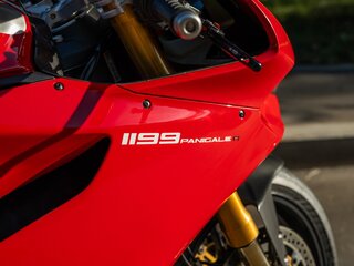 2013 Ducati 1199 Panigale, красный, 1350000 рублей, вид 2
