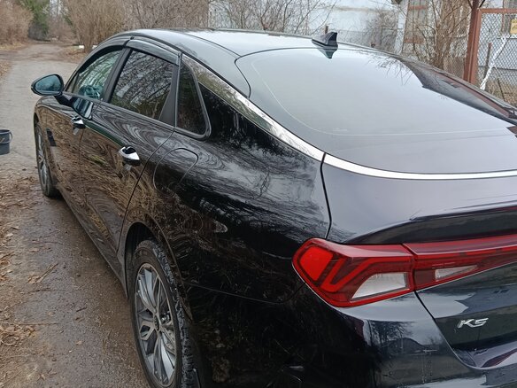 2021 Kia K5 III, чёрный, 2360000 рублей - вид 4