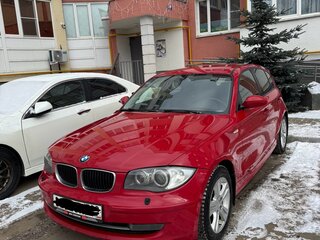 2008 BMW 1 серии 120i I (E81/E82/E87/E88) Рестайлинг, красный, 900000 рублей, вид 1