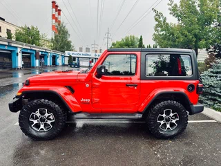 2019 Jeep Wrangler IV (JL), красный, 3450000 рублей, вид 3