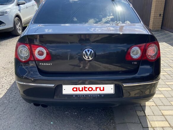2010 Volkswagen Passat B6, коричневый, 750000 рублей - вид 2