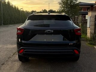 2023 Chevrolet Trax II, чёрный, 2050000 рублей, вид 5