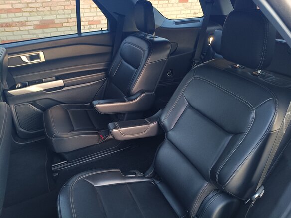 2021 Ford Explorer VI, серый, 3300000 рублей - вид 5