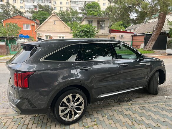 2021 Kia Sorento IV, серый, 4200000 рублей - вид 3