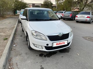 2013 Skoda Fabia II Рестайлинг, белый, 580000 рублей, вид 1