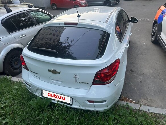 2014 Chevrolet Cruze I Рестайлинг, белый - вид 4