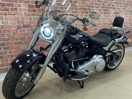 2020 Harley-Davidson Fat Boy, чёрный, 2200000 рублей, вид 2