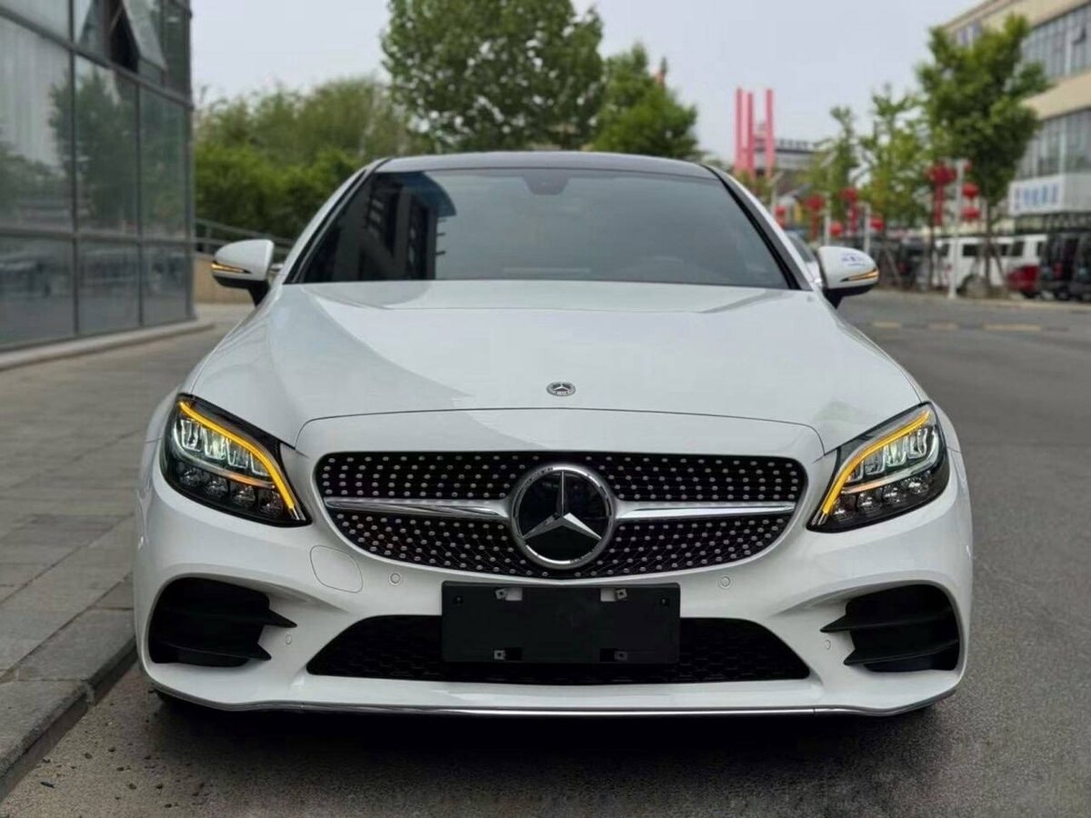 Открыть фотографии: Mercedes-Benz C-Класс IV (W205) Рестайлинг