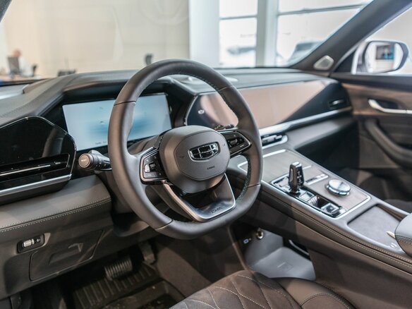 2026 Geely Monjaro I Рестайлинг, серебристый - вид 14