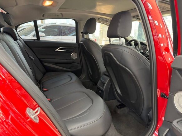 2022 BMW 1 серии 120i III (F52) Рестайлинг, красный, 2180000 рублей - вид 14