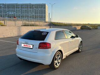 2010 Audi A3 II (8P) Рестайлинг 2, белый, 900000 рублей, вид 4