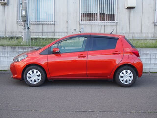 2015 Toyota Vitz III (XP130) Рестайлинг, пурпурный, 760000 рублей, вид 5