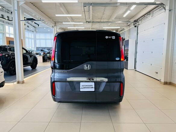 2020 Honda Stepwgn V Рестайлинг, серый, 2019000 рублей - вид 5