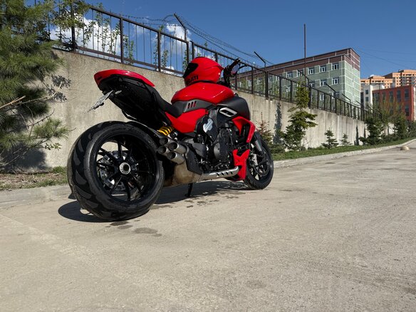 2023 Ducati Diavel V4, красный, 2999000 рублей - вид 7