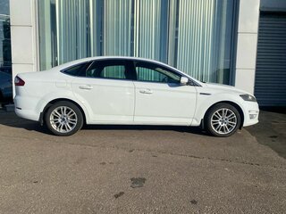 2014 Ford Mondeo PowerShift IV Рестайлинг, белый, 880000 рублей, вид 3