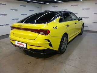 2021 Kia K5 III, чёрный, 1605000 рублей, вид 3