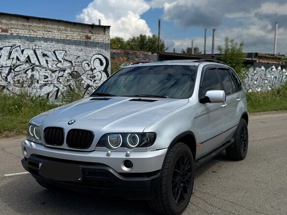 2002 BMW X5 3.0i I (E53), серебристый - вид 1