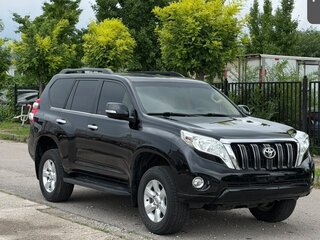 2015 Toyota Land Cruiser Prado 150 Series Рестайлинг 1, чёрный, 3590000 рублей, вид 2