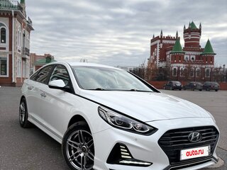 2017 Hyundai Sonata VII (LF) Рестайлинг, белый, 2100000 рублей, вид 4